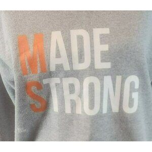 Gildan Heavy Blend Gray Sweatshirt Made Strong Graphic Front S 50% Cotton/50% Po